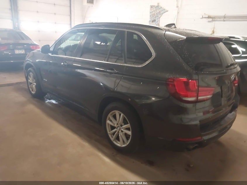 2014 BMW X5 VIN 5UXKR0C56E0H23401 IAAI salvage auction — NORMAL WEAR, Salvage Title, sold $2,350 on 2026-07-22 (photo 3)