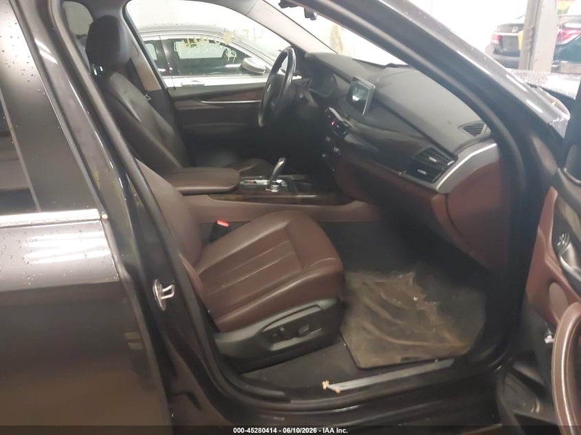 2014 BMW X5 VIN 5UXKR0C56E0H23401 IAAI salvage auction — NORMAL WEAR, Salvage Title, sold $2,350 on 2026-07-22 (photo 5)
