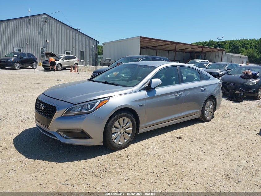 2016 Hyundai Sonata VIN KMHE24L10GA022026 IAAI salvage auction — NORMAL WEAR, Salvage Title, sold $350 on 2026-07-22 (photo 2)