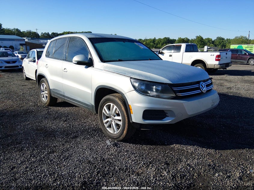 2013 Volkswagen Tiguan VIN WVGAV7AX2DW520922 IAAI salvage auction — LEFT FRONT, Salvage (South Carolina), sold $600 on 2026-08-01 (photo 1)