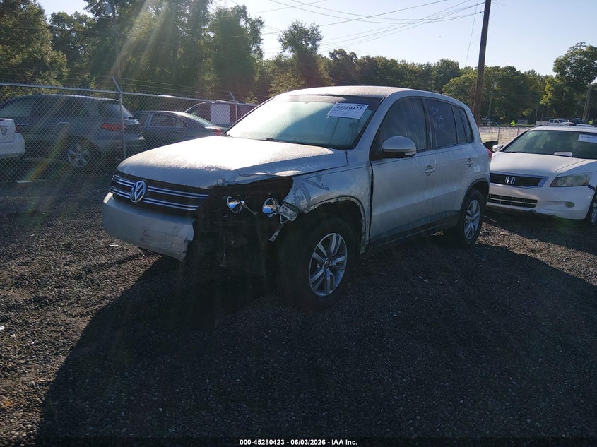 2013 Volkswagen Tiguan VIN WVGAV7AX2DW520922 IAAI salvage auction — LEFT FRONT, Salvage (South Carolina), sold $600 on 2026-08-01 (photo 2)