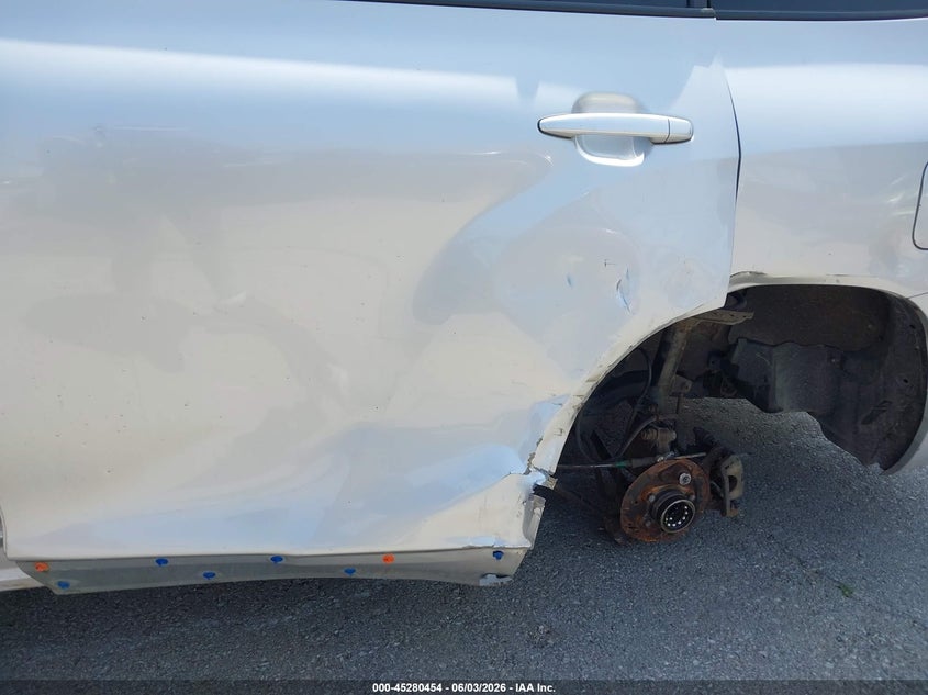 2008 Toyota Highlander VIN JTEDS41A282030669 IAAI salvage auction — LEFT SIDE, Salvage (Missouri), sold $2,750 on 2026-07-09 (photo 6)