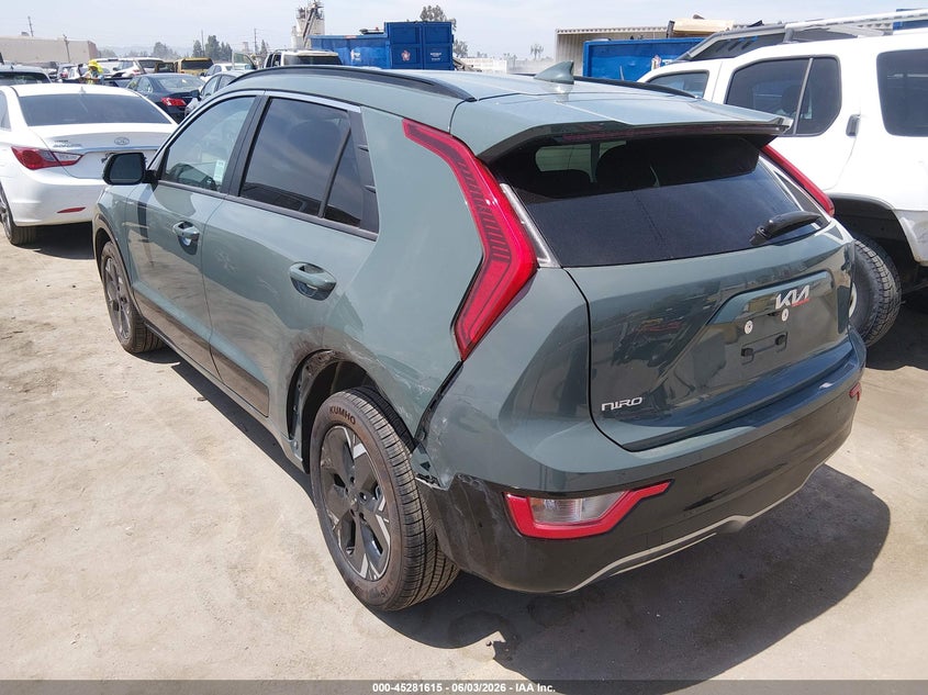 2025 Kia Niro VIN KNDCR3L18S5145379 IAAI salvage auction — LEFT REAR, Salvage Title, sold $13,900 on 2026-07-30 (photo 3)