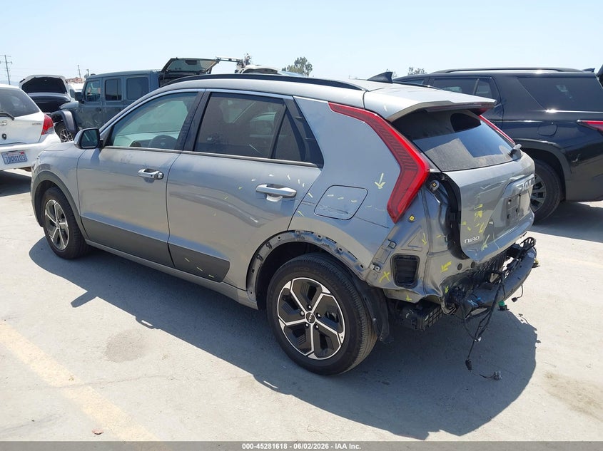 2023 Kia Niro VIN KNDCR3LE9P5057192 IAAI salvage auction — REAR END, Salvage Title, sold $5,100 on 2026-07-29 (photo 3)