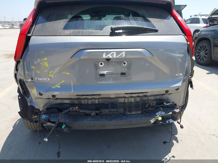 2023 Kia Niro VIN KNDCR3LE9P5057192 IAAI salvage auction — REAR END, Salvage Title, sold $5,100 on 2026-07-29 (photo 6)