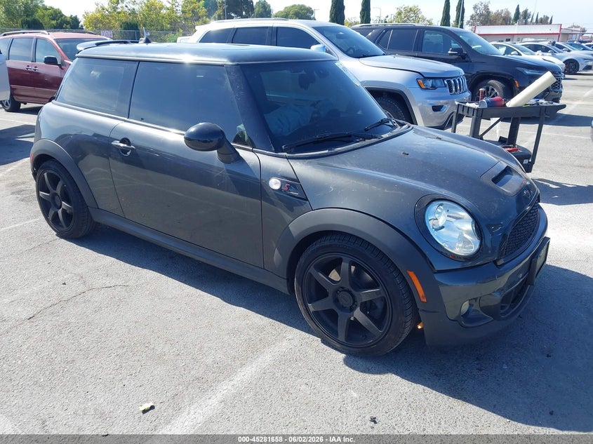2013 Mini Hard top VIN WMWSV3C54DT392789 IAAI salvage auction — REAR END, Salvage Title, sold $750 on 2026-07-23 (photo 1)