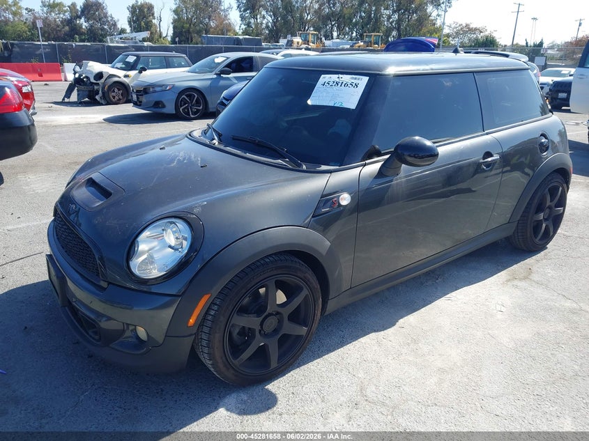 2013 Mini Hard top VIN WMWSV3C54DT392789 IAAI salvage auction — REAR END, Salvage Title, sold $750 on 2026-07-23 (photo 2)