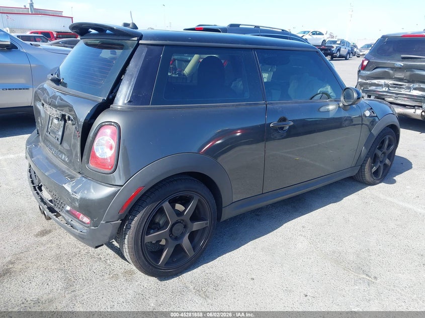 2013 Mini Hard top VIN WMWSV3C54DT392789 IAAI salvage auction — REAR END, Salvage Title, sold $750 on 2026-07-23 (photo 4)