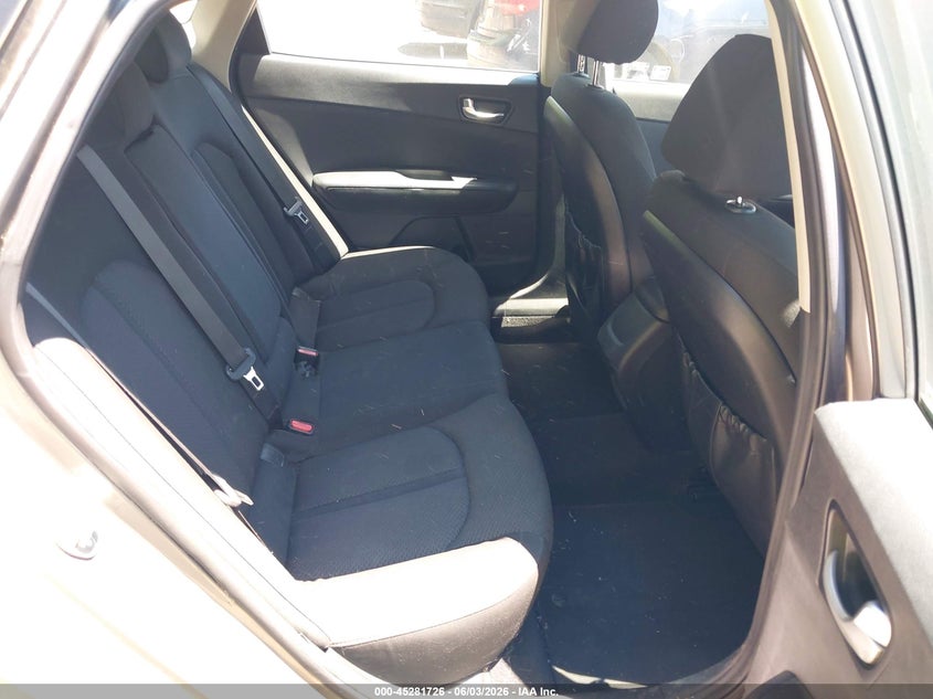 2016 Kia Optima VIN 5XXGT4L3XGG115930 IAAI salvage auction — NORMAL WEAR, Salvage Title, sold $500 on 2026-07-29 (photo 8)