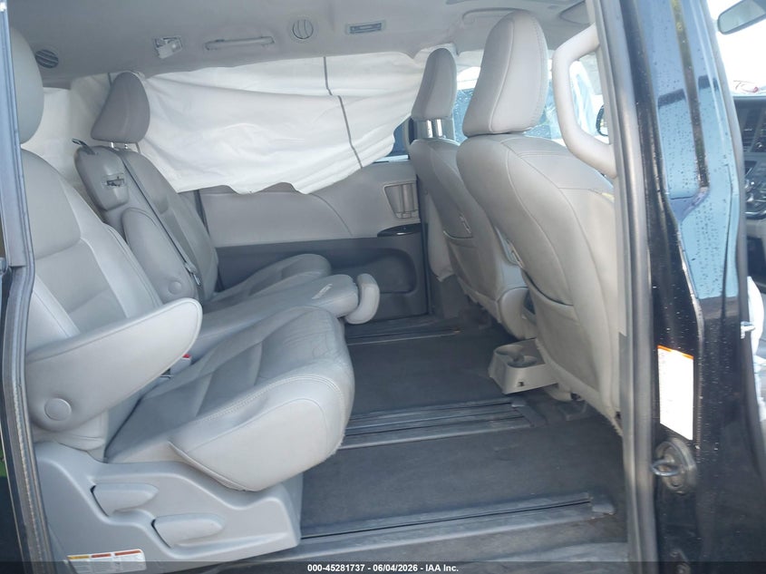2019 Toyota Sienna VIN 5TDYZ3DC8KS975215 IAAI salvage auction — FRONT END, Salvage Title, sold $1,150 on 2026-07-16 (photo 8)