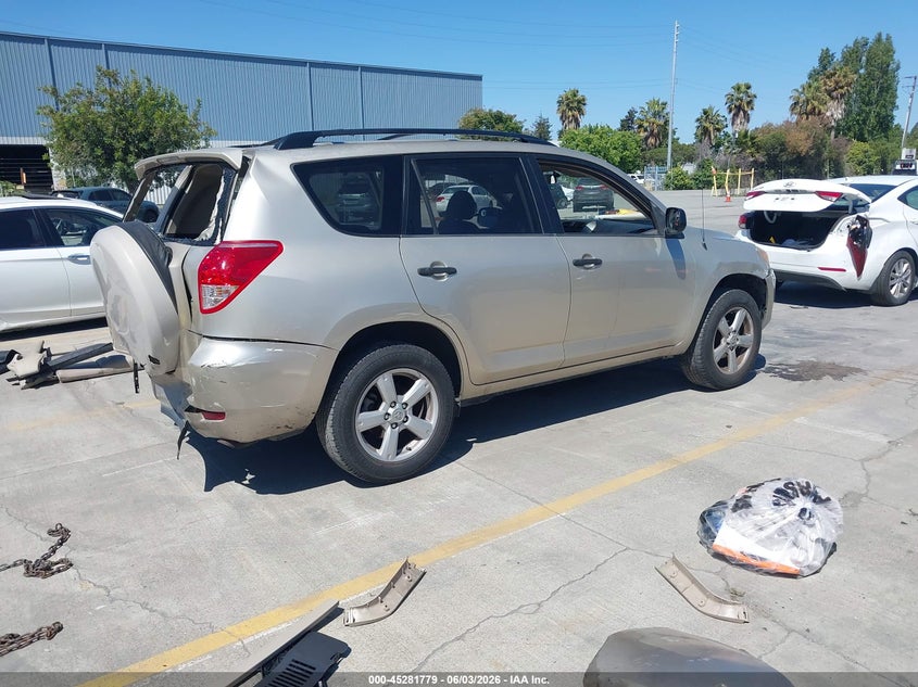 2007 Toyota Rav 4 VIN JTMZD33V176045458 IAAI salvage auction — REAR END, Salvage (California), sold $1,550 on 2026-07-13 (photo 4)