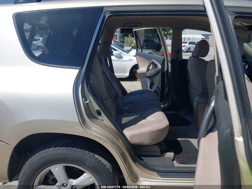 2007 Toyota Rav 4 VIN JTMZD33V176045458 IAAI salvage auction — REAR END, Salvage (California), sold $1,550 on 2026-07-13 (photo 8)