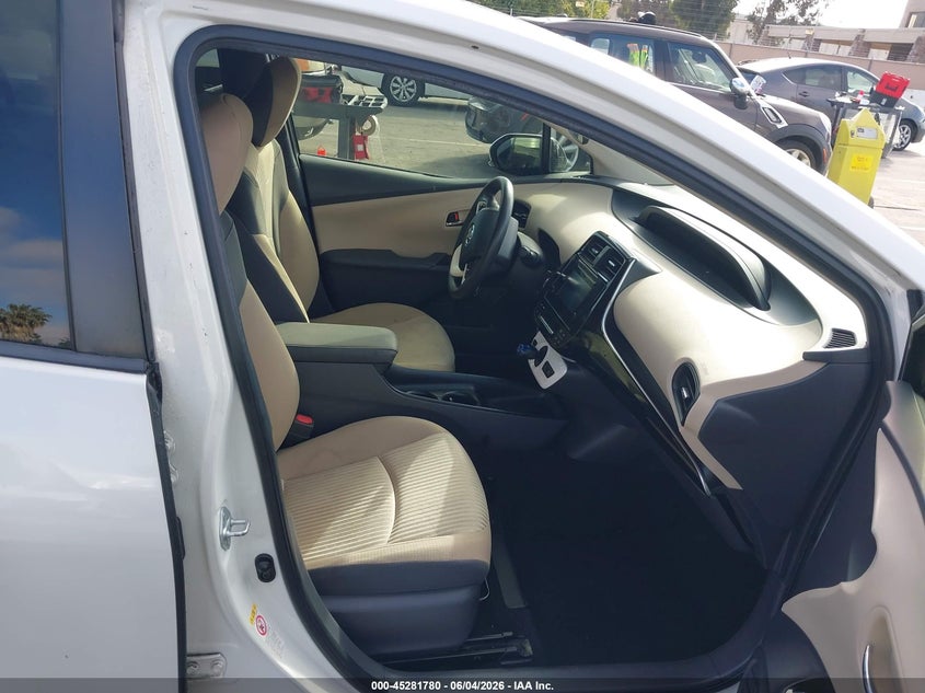 2017 Toyota Prius VIN JTDKBRFU4H3566450 IAAI salvage auction — NORMAL WEAR, Salvage Title, sold $3,850 on 2026-07-13 (photo 5)