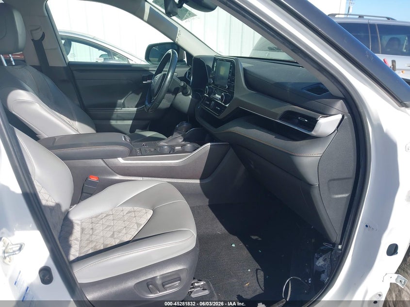 2022 Toyota Highlander VIN 5TDABRCH1NS554009 IAAI salvage auction — FRONT END, Salvage Title, sold $13,400 on 2026-07-09 (photo 5)