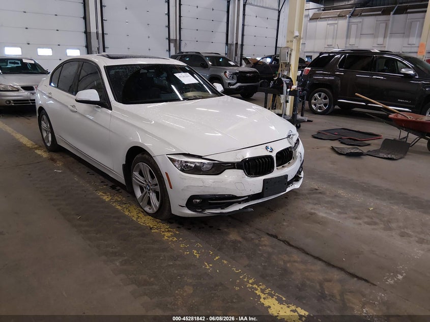2016 BMW 3er VIN WBA8E3G53GNT74958 IAAI salvage auction — FRONT END, Salvage (Oregon), sold $5,400 on 2026-08-13 (photo 1)