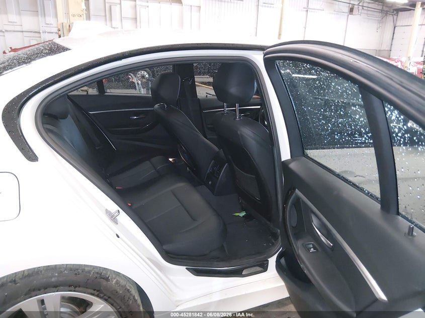2016 BMW 3er VIN WBA8E3G53GNT74958 IAAI salvage auction — FRONT END, Salvage (Oregon), sold $5,400 on 2026-08-13 (photo 8)