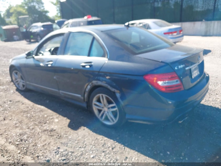 2014 Mercedes-benz C-klasse VIN WDDGF8AB5EA939941 IAAI salvage auction — LEFT REAR, Salvage Title, sold $1,300 on 2026-07-28 (photo 3)