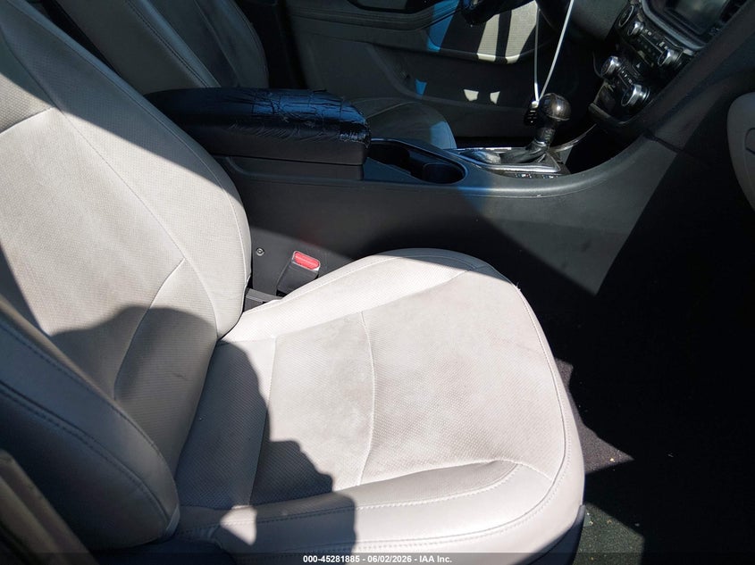 2015 Kia Optima VIN 5XXGN4A77FG433759 IAAI salvage auction — NORMAL WEAR, Clear (Delaware), sold $600 on 2026-07-13 (photo 5)