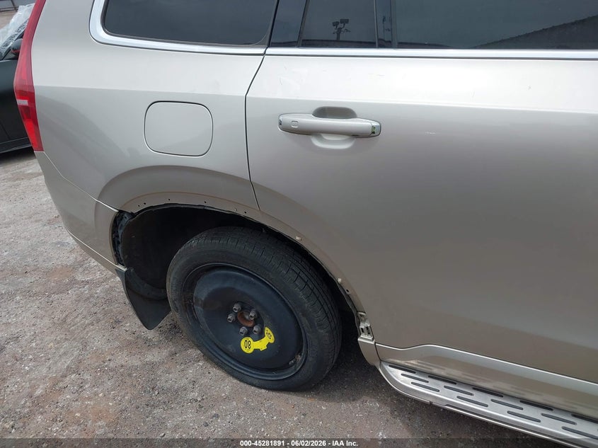 2016 Volvo Xc90 VIN YV4A22PK4G1001901 IAAI salvage auction — NORMAL WEAR, Salvage Title, sold $2,200 on 2026-07-29 (photo 6)