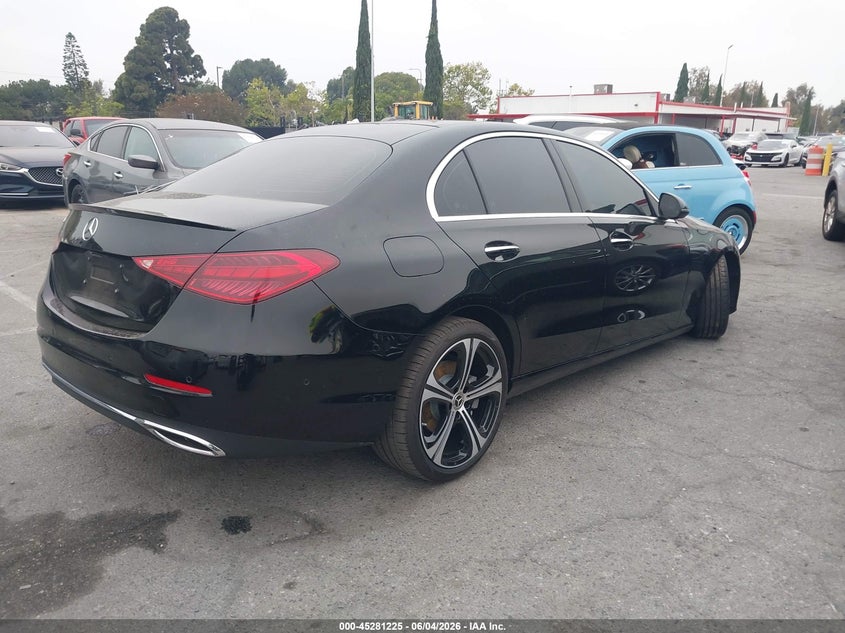 2026 Mercedes-benz C-klasse VIN W1KAF4GB0TR321835 IAAI salvage auction — LEFT SIDE, Salvage Title, sold $21,300 on 2026-07-09 (photo 4)