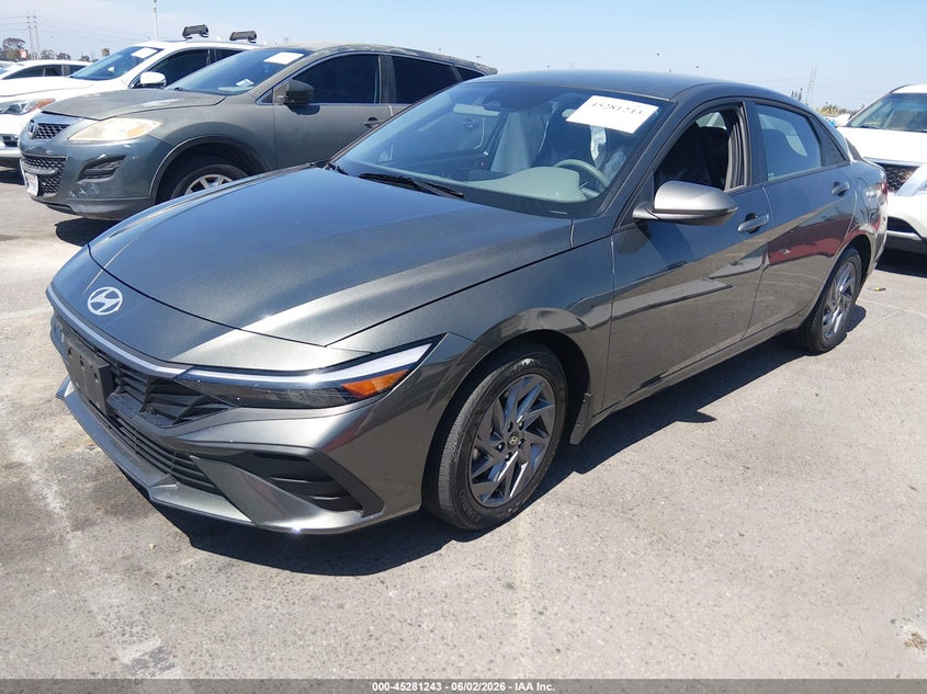 2025 Hyundai Elantra VIN KMHLM4DJ5SU137356 IAAI salvage auction — RIGHT SIDE, Salvage Title, sold $6,250 on 2026-07-06 (photo 2)