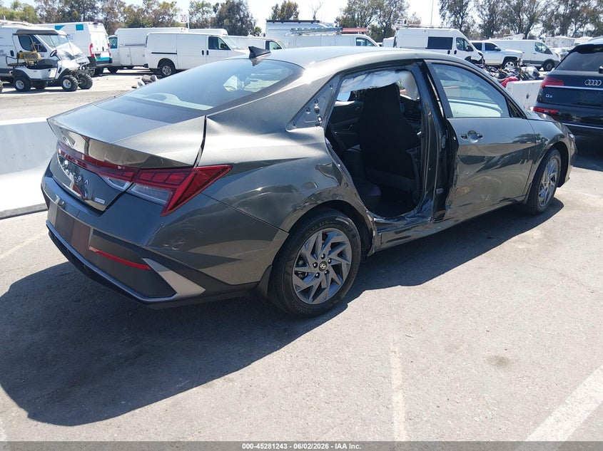 2025 Hyundai Elantra VIN KMHLM4DJ5SU137356 IAAI salvage auction — RIGHT SIDE, Salvage Title, sold $6,250 on 2026-07-06 (photo 4)