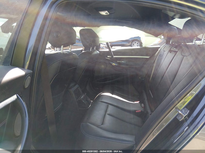 2017 BMW 3er VIN WBA8B7G31HNU38298 IAAI salvage auction — SIDE, Salvage Title, sold $1,650 on 2026-07-29 (photo 8)