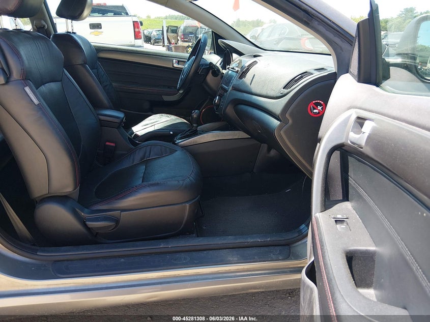 2011 Kia Forte VIN KNAFW6A32B5341293 IAAI salvage auction — NORMAL WEAR, Clear (Massachusetts), sold $450 on 2026-07-15 (photo 5)
