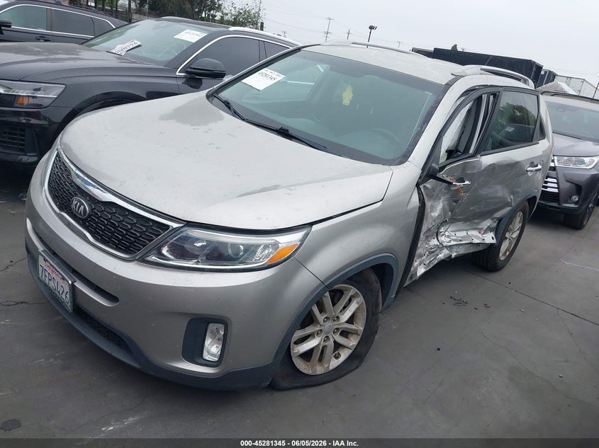 2015 Kia Sorento VIN 5XYKT4A69FG567742 IAAI salvage auction — LEFT SIDE, Salvage Title, sold $925 on 2026-07-08 (photo 2)
