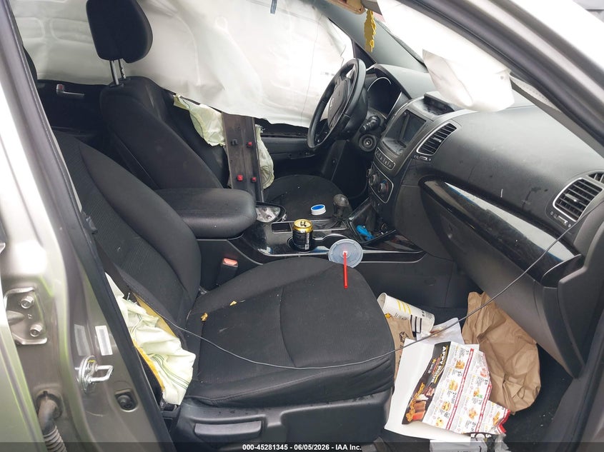 2015 Kia Sorento VIN 5XYKT4A69FG567742 IAAI salvage auction — LEFT SIDE, Salvage Title, sold $925 on 2026-07-08 (photo 5)