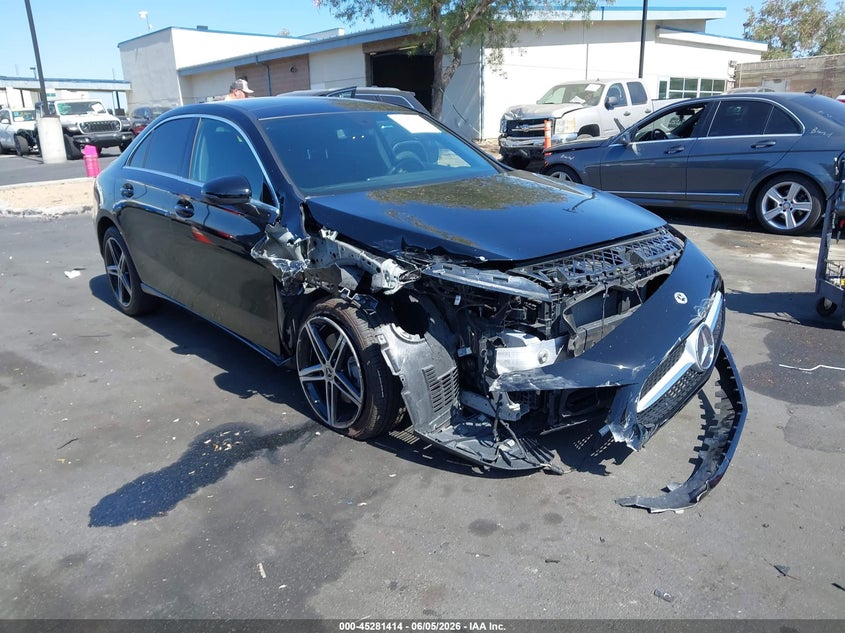 2019 Mercedes-benz VIN WDD3G4EB5KW017294 IAAI salvage auction — FRONT END, Salvage Title, sold $5,650 on 2026-08-14 (photo 1)