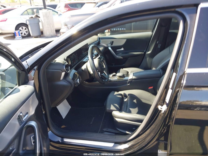 2019 Mercedes-benz VIN WDD3G4EB5KW017294 IAAI salvage auction — FRONT END, Salvage Title, sold $5,650 on 2026-08-14 (photo 5)