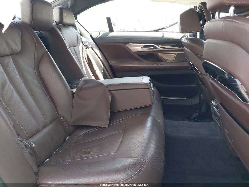 2022 BMW 7er VIN WBA7T2C06NCJ08509 IAAI salvage auction — ROLLOVER, Salvage Title, sold $9,600 on 2026-07-28 (photo 8)