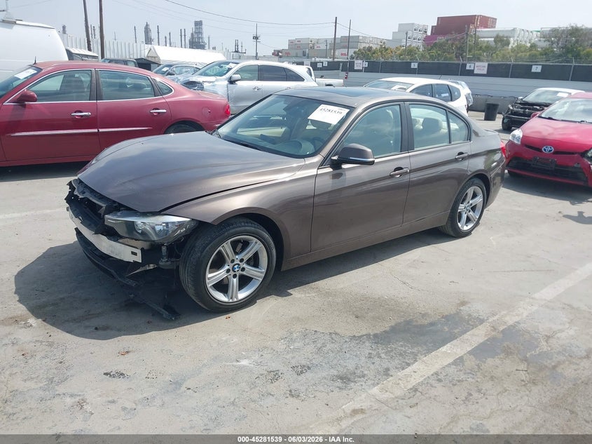 2013 BMW 3er VIN WBA3B3C56DF540498 IAAI salvage auction — FRONT END, Salvage (California), sold $875 on 2026-07-29 (photo 2)