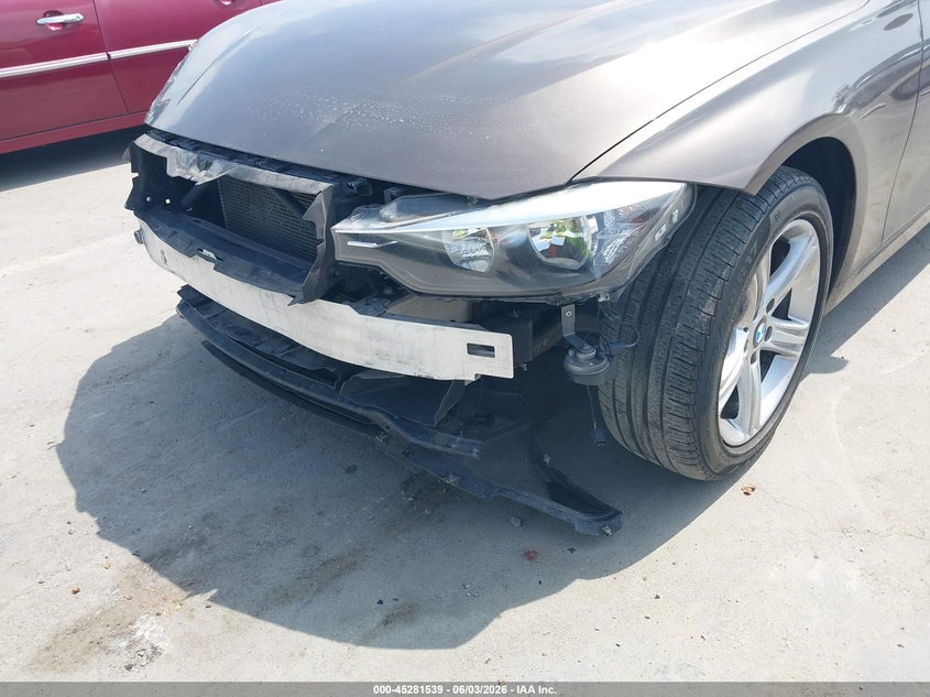 2013 BMW 3er VIN WBA3B3C56DF540498 IAAI salvage auction — FRONT END, Salvage (California), sold $875 on 2026-07-29 (photo 6)
