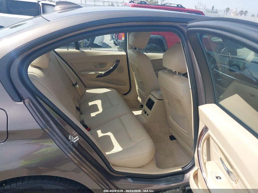 2013 BMW 3er VIN WBA3B3C56DF540498 IAAI salvage auction — FRONT END, Salvage (California), sold $875 on 2026-07-29 (photo 8)