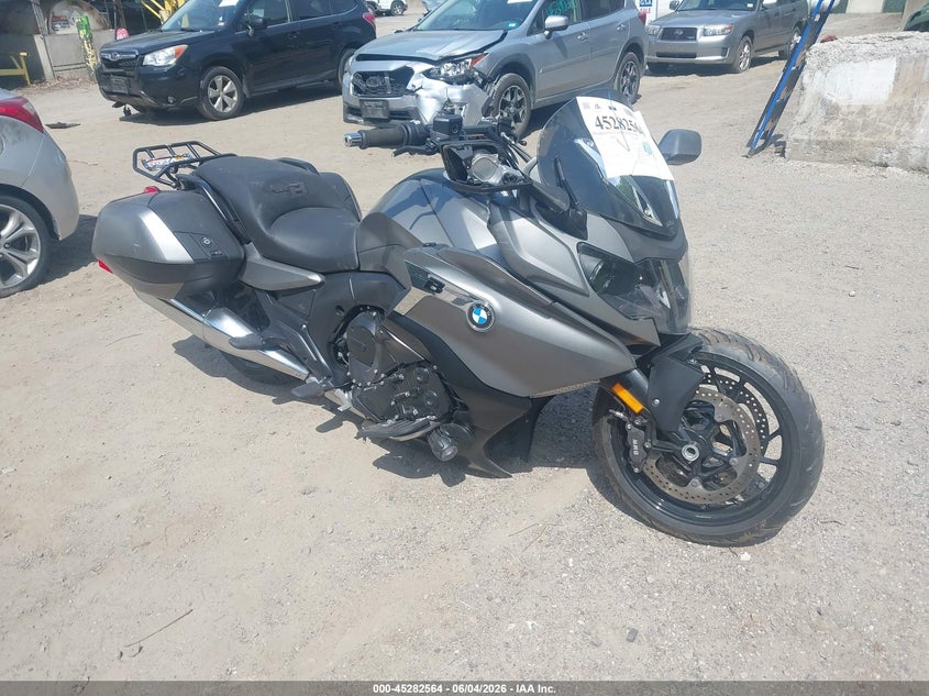 2019 BMW K 1600 VIN WB10F5302KZG18331 IAAI salvage auction — FRONT END, Salvage Title, sold $25 on 2026-07-21 (photo 1)