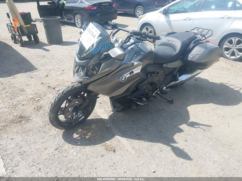 2019 BMW K 1600 VIN WB10F5302KZG18331 IAAI salvage auction — FRONT END, Salvage Title, sold $25 on 2026-07-21 (photo 2)