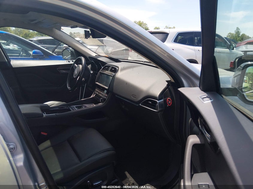 2019 Jaguar F-pace VIN SADCJ2FX4KA396221 IAAI salvage auction — HAIL, Salvage Title, sold $7,625 on 2026-07-14 (photo 5)