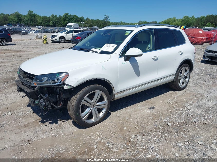 2017 Volkswagen Touareg VIN WVGGF7BP3HD006259 IAAI salvage auction — FRONT END, Salvage (Georgia), sold $3,325 on 2026-07-31 (photo 2)