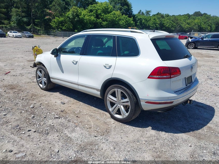 2017 Volkswagen Touareg VIN WVGGF7BP3HD006259 IAAI salvage auction — FRONT END, Salvage (Georgia), sold $3,325 on 2026-07-31 (photo 3)
