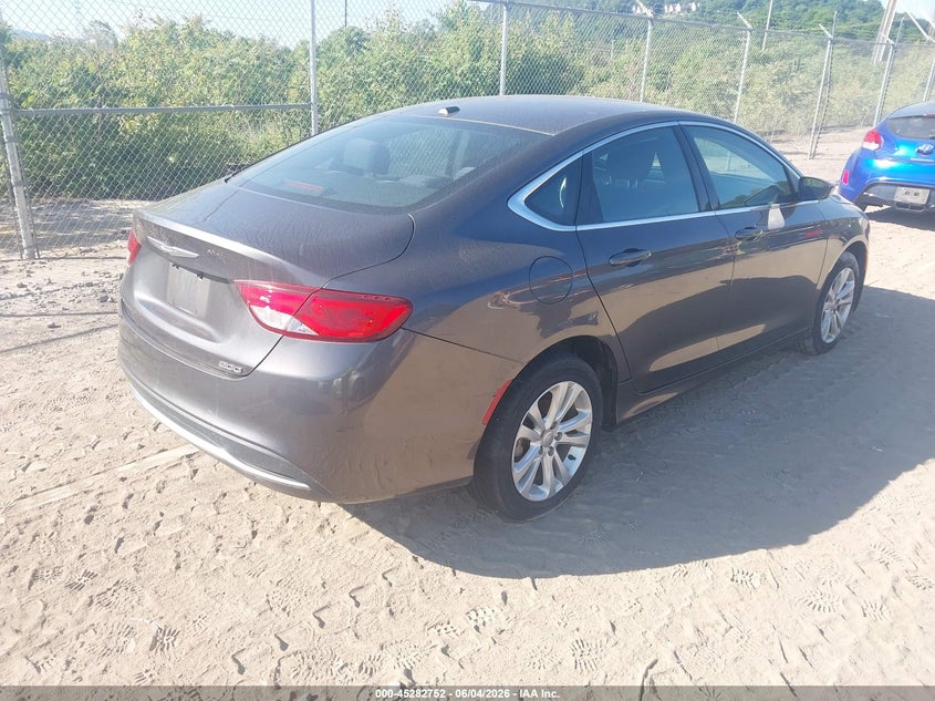 2015 Chrysler 200 VIN 1C3CCCAB9FN725246 IAAI salvage auction — NORMAL WEAR, Clear (Pennsylvania), sold $700 on 2026-07-11 (photo 4)
