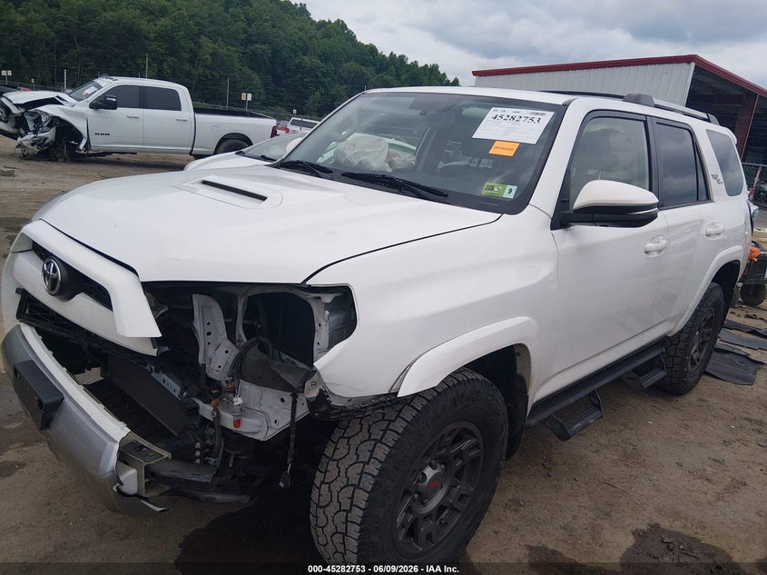 2018 Toyota 4runner VIN JTEBU5JR1J5516990 IAAI salvage auction — FRONT END, Salvage (West Virginia), sold $12,550 on 2026-07-30 (photo 2)