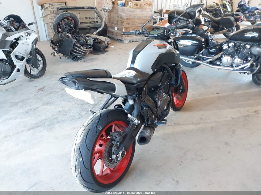 2020 Yamaha Mt VIN JYARM27E9LA006091 IAAI salvage auction — LEFT SIDE, Salvage (Georgia), sold $2,500 on 2026-09-08 (photo 3)