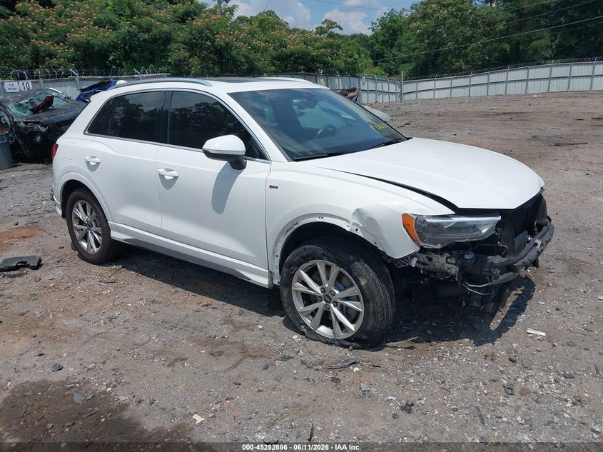 2022 Audi Q3 VIN WA1DECF30N1005538 IAAI salvage auction — FRONT END, Salvage Title, sold $10,000 on 2026-08-19 (photo 1)