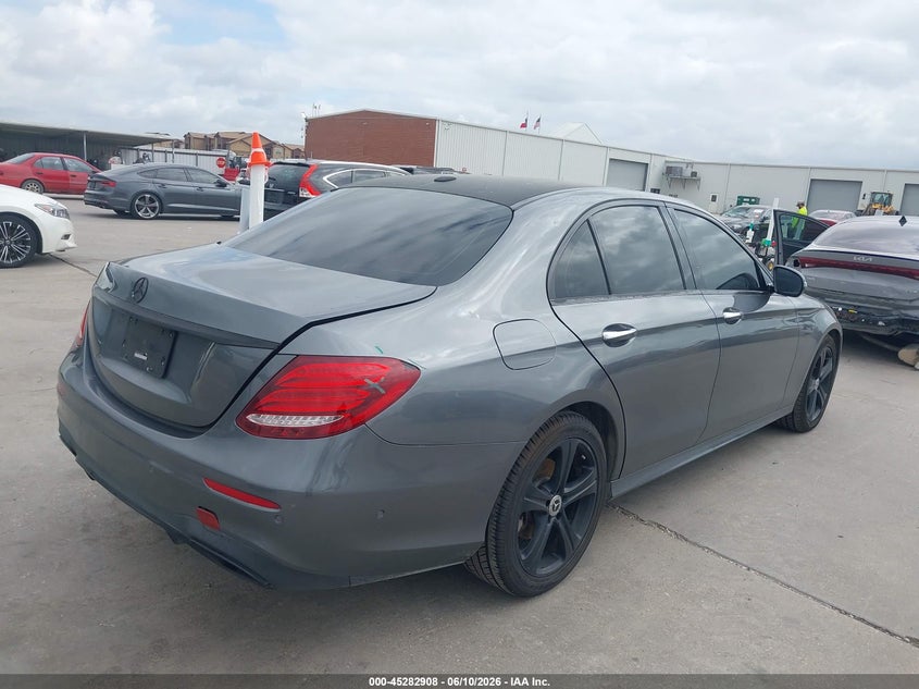 2017 Mercedes-benz E-klasse VIN WDDZF4JB1HA080742 IAAI salvage auction — HAIL, Original (Texas), sold $7,400 on 2026-07-29 (photo 4)