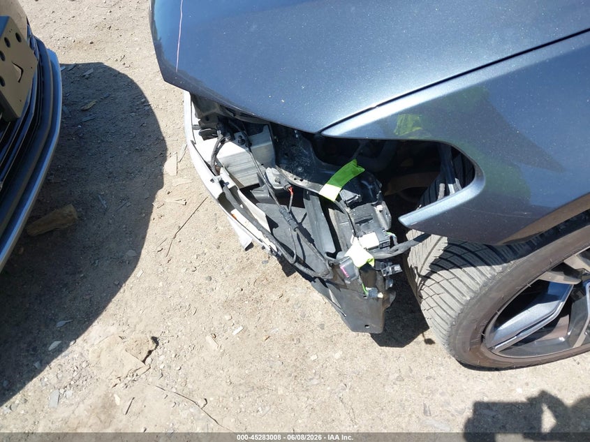 2019 BMW M5 VIN WBSJF0C56KB285507 IAAI salvage auction — FRONT END, Salvage (Massachusetts), sold $17,725 on 2026-08-25 (photo 6)