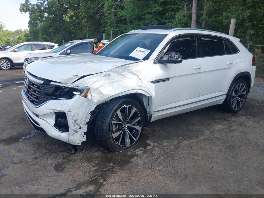 2024 Volkswagen Atlas cross sport VIN 1V2FE2CA0RC232250 IAAI salvage auction — LEFT FRONT, Wait Title, sold $7,000 on 2026-08-21 (photo 2)