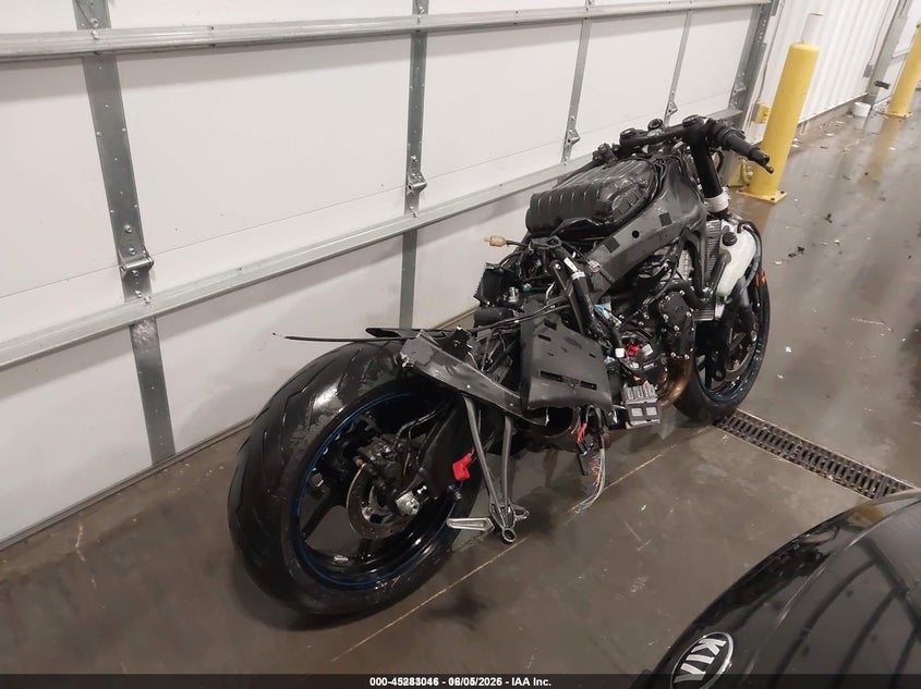 2025 Kawasaki Zx VIN JKBZXJJ19SA026700 IAAI salvage auction — ALL OVER, Salvage Title, sold $1,250 on 2026-07-16 (photo 4)