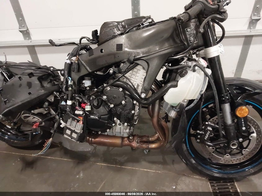 2025 Kawasaki Zx VIN JKBZXJJ19SA026700 IAAI salvage auction — ALL OVER, Salvage Title, sold $1,250 on 2026-07-16 (photo 8)